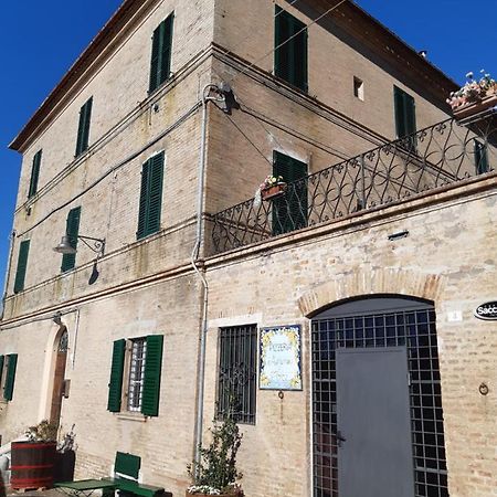 Appartamento Palazzo Tuemi Castelplanio Esterno foto
