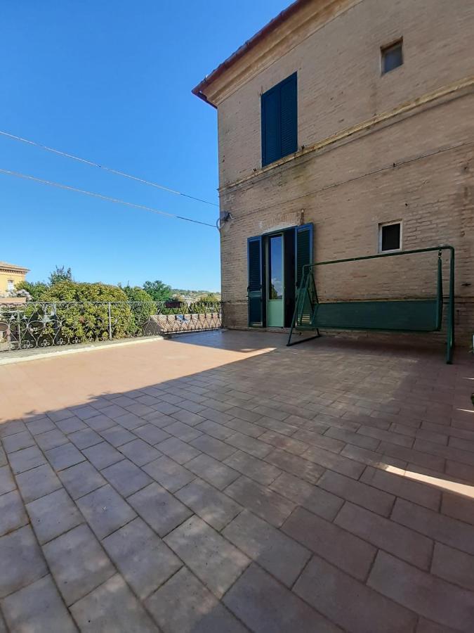 Appartamento Palazzo Tuemi Castelplanio Esterno foto